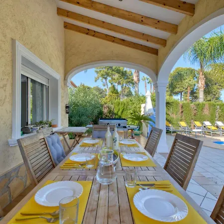 Villa Eucaliptus 4 *